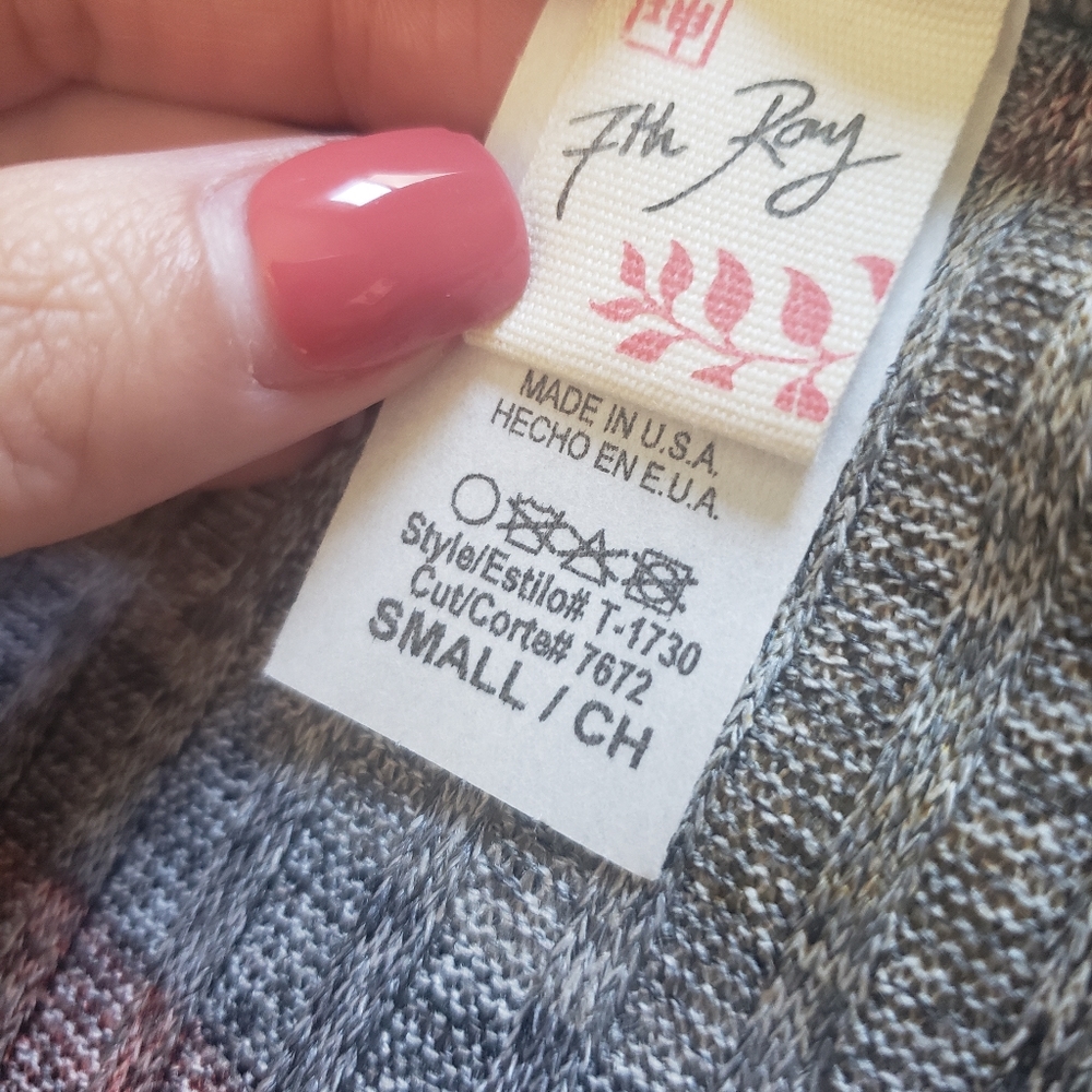 Fall color sweater size small - Picture 2 of 2